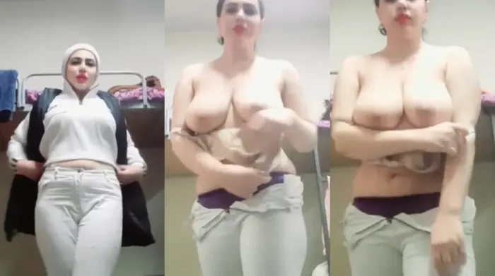 Sexy Chubby Tanker Boobs Teasing Nude